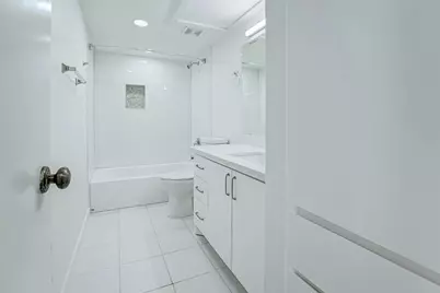 7555 Katy Freeway #55, Houston, TX 77024 - Photo 18