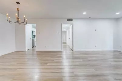 7555 Katy Freeway #55, Houston, TX 77024 - Photo 8