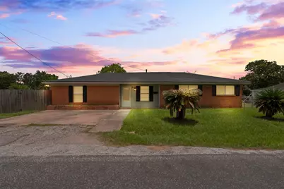 815 Rugeley Street, Bay City, TX 77414 - Photo 2