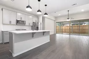 3405 Knighton Hill Dr, Houston, TX 77025 - Photo 8
