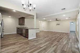 8131 Warren Rd, Houston, TX 77040 - Photo 6