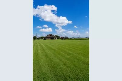722 Bunkhouse Trail, Angleton, TX 77515 - Photo 30