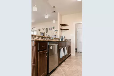 722 Bunkhouse Trail, Angleton, TX 77515 - Photo 6