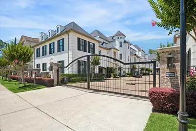 1303 Bobbitt Manor Lane, Houston, TX 77055 - Photo 2