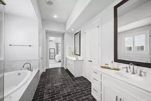 1303 Bobbitt Manor Ln, Houston, TX 77055 - Photo 22