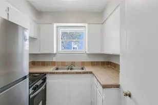 122 E Crosstimbers St, Houston, TX 77022 - Photo 4