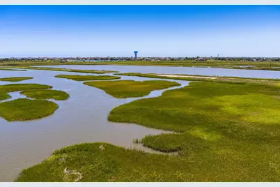 2131 Hwy 87, Crystal Beach, TX 77650 - Photo 24