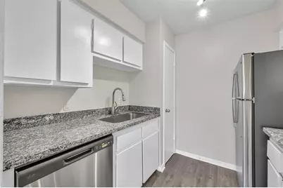 900 Holly Drive #4, Conroe, TX 77301 - Photo 2