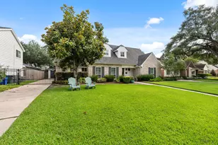 13926 Barryknoll Ln, Houston, TX 77079 - Photo 2