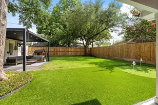 13926 Barryknoll Ln, Houston, TX 77079 - Photo 10