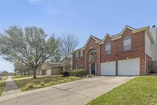 2018 Waverly Glend Dr, Katy, TX 77450 - Photo 2