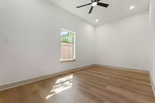 4214 Clover St, Houston, TX 77051 - Photo 16