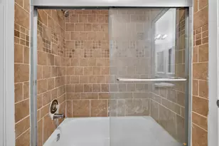 6111 Beverly Hill St, Houston, TX 77057 - Photo 10