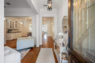 218 E 27th St, Houston, TX 77008 - Photo 6