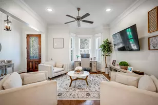 218 E 27th St, Houston, TX 77008 - Photo 16