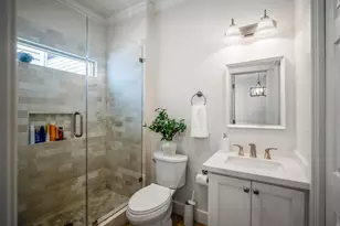 218 E 27th St, Houston, TX 77008 - Photo 14