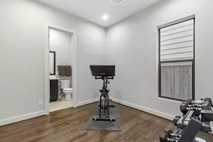 5638 Petty St, Houston, TX 77007 - Photo 6