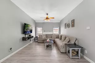 313 Trail Ride Rd, Angleton, TX 77515 - Photo 6