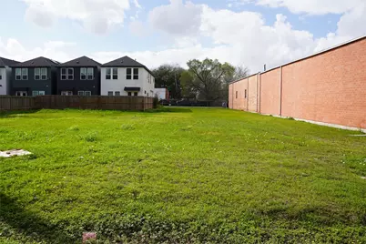 6315 Eastwood Street, Houston, TX 77021 - Photo 2