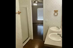 2107 Smith St, Waller, TX 77484 - Photo 4