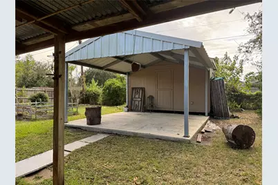 304 Brigadoon Lane, Friendswood, TX 77546 - Photo 2