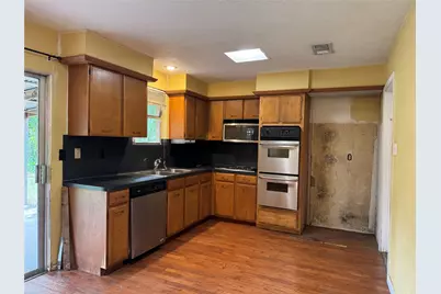 304 Brigadoon Lane, Friendswood, TX 77546 - Photo 8