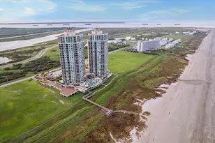 801 E Beach Dr, Galveston, TX 77550 - Photo 2