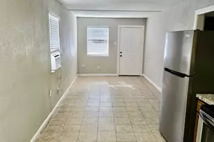 4716 Carmen St, Houston, TX 77033 - Photo 6