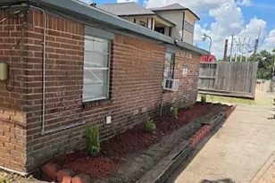 4716 Carmen St, Houston, TX 77033 - Photo 2