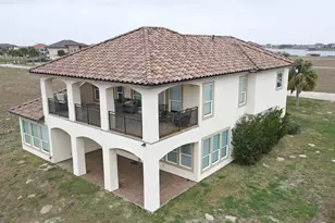 591 E Burgundy Bay, Port O Connor, TX 77982 - Photo 4