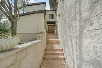 15 Hudson Circle, Houston, TX 77024 - Photo 2