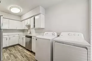 2815 Greenridge Dr, Houston, TX 77057 - Photo 20