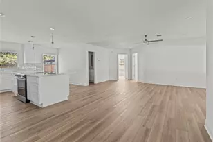 2201 Meadow Ln, La Marque, TX 77568 - Photo 8