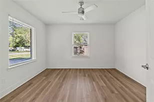 2201 Meadow Ln, La Marque, TX 77568 - Photo 10