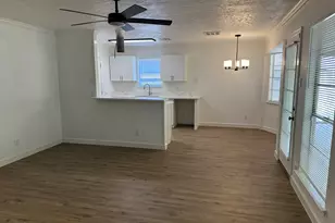 934 Bacliff Dr, Bacliff, TX 77518 - Photo 12