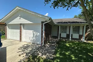 934 Bacliff Dr, Bacliff, TX 77518 - Photo 2