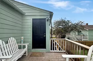 1919 Avenue O, Galveston, TX 77550 - Photo 1