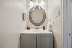 286 Wilcrest Dr, Houston, TX 77042 - Photo 8