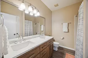 286 Wilcrest Dr, Houston, TX 77042 - Photo 18