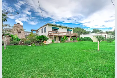 325 Palm Drive, Liverpool, TX 77577 - Photo 2
