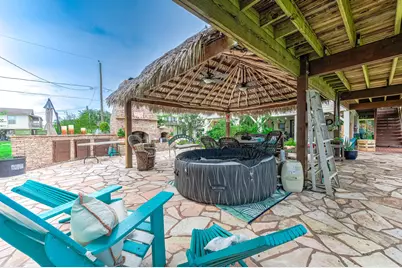 325 Palm Drive, Liverpool, TX 77577 - Photo 4