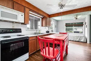 325 Palm Dr, Liverpool, TX 77577 - Photo 24