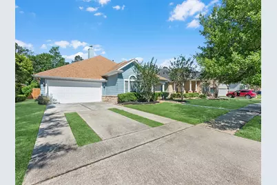 42 Silver Lute Place, The Woodlands, TX 77381 - Photo 2