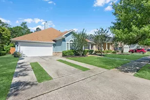 42 Silver Lute Pl, The Woodlands, TX 77381 - Photo 2