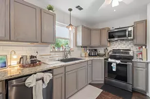 24902 Butterwick Dr, Spring, TX 77389 - Photo 8