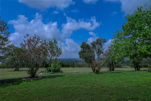 369 Sakewitz, Comfort, TX 78013 - Photo 30