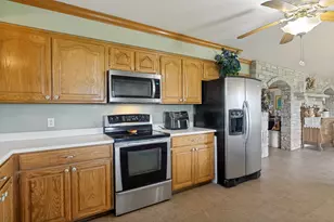 369 Sakewitz, Comfort, TX 78013 - Photo 10