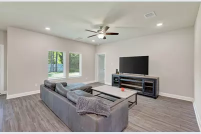17104 Coneflower Pl, Conroe, TX 77385 - Photo 10