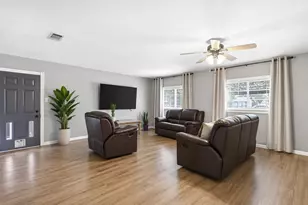 8619 Ardley Cir, Houston, TX 77088 - Photo 1