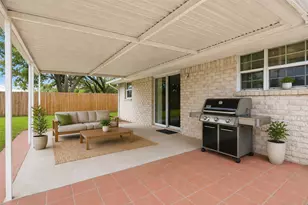 8619 Ardley Cir, Houston, TX 77088 - Photo 14